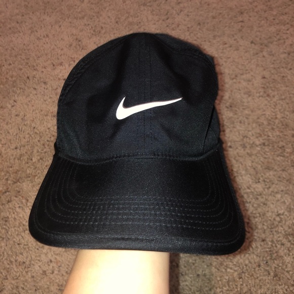 Nike Accessories - 🔺3/$25 Featherlight Nike Hat